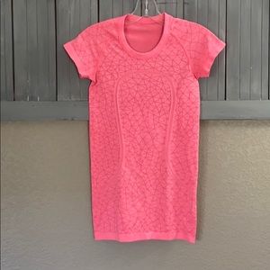 Swiftly tech shirt sleeve